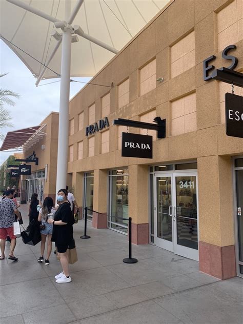 prada outlet las vegas.